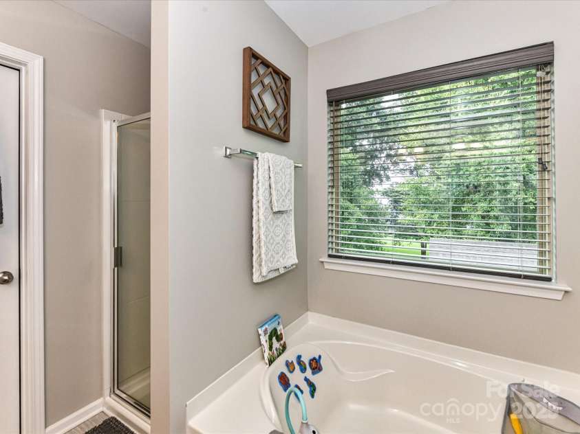 355 Pulaski Drive, Concord, NC 28027.  MLS# CAR4287941, YatesRealty ID 34699. 