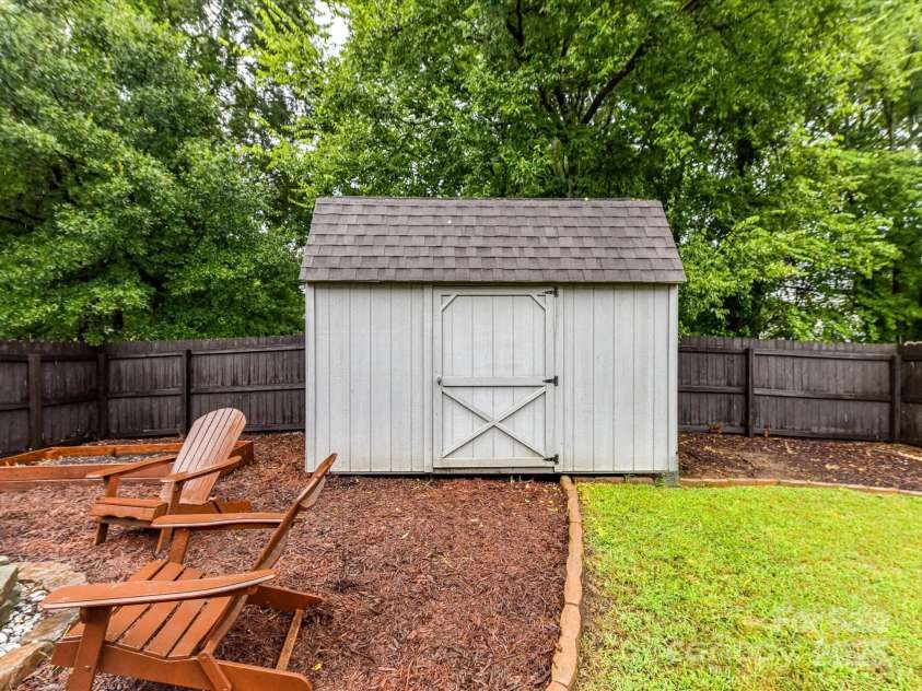 355 Pulaski Drive, Concord, NC 28027.  MLS# CAR4287941, YatesRealty ID 34699. 