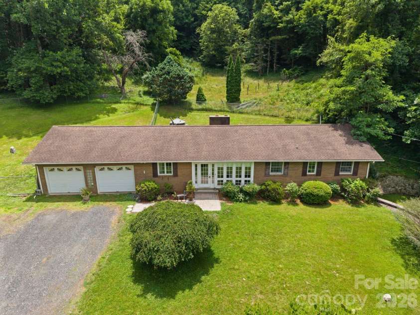 528 Baccus Siding Road, Green Mountain, NC 28740.  MLS# CAR4398758, YatesRealty ID 34699. 