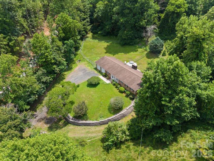 528 Baccus Siding Road, Green Mountain, NC 28740.  MLS# CAR4398758, YatesRealty ID 34699. 