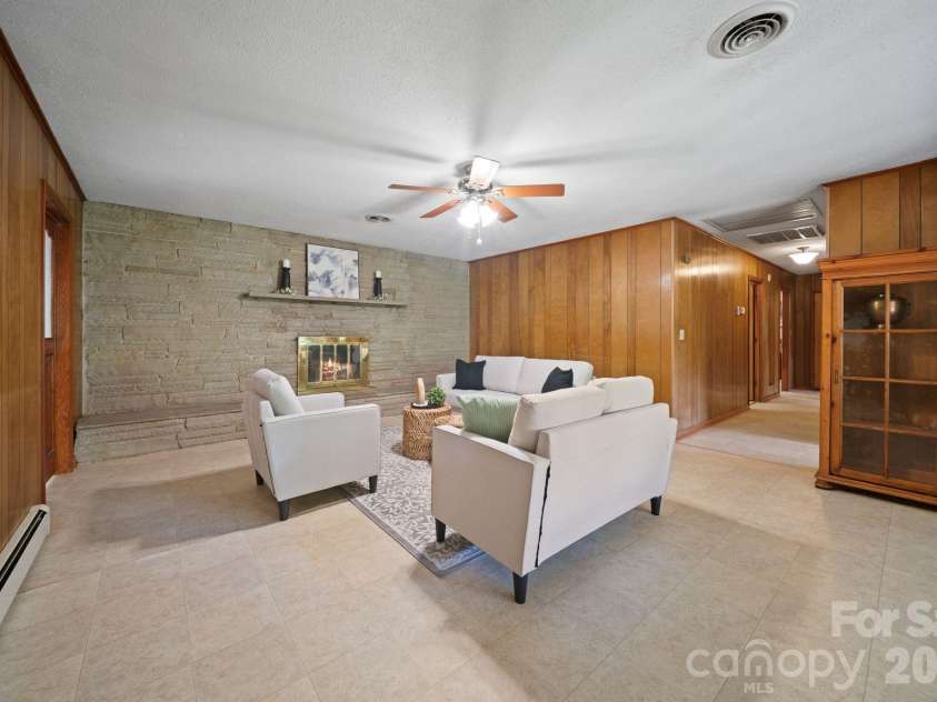 528 Baccus Siding Road, Green Mountain, NC 28740.  MLS# CAR4398758, YatesRealty ID 34699. 