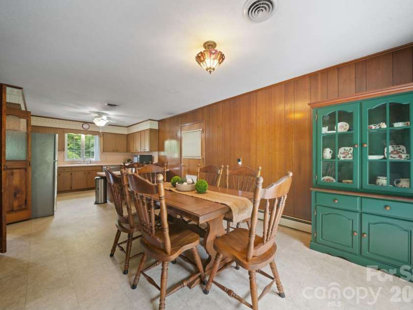 528 Baccus Siding Road, Green Mountain, NC 28740.  MLS# CAR4398758, YatesRealty ID 34699. 