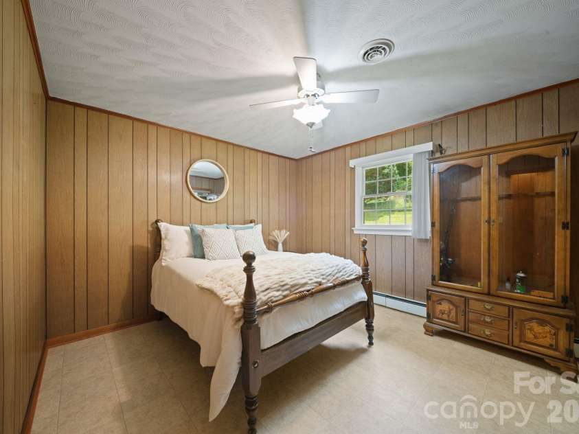 528 Baccus Siding Road, Green Mountain, NC 28740.  MLS# CAR4398758, YatesRealty ID 34699. 