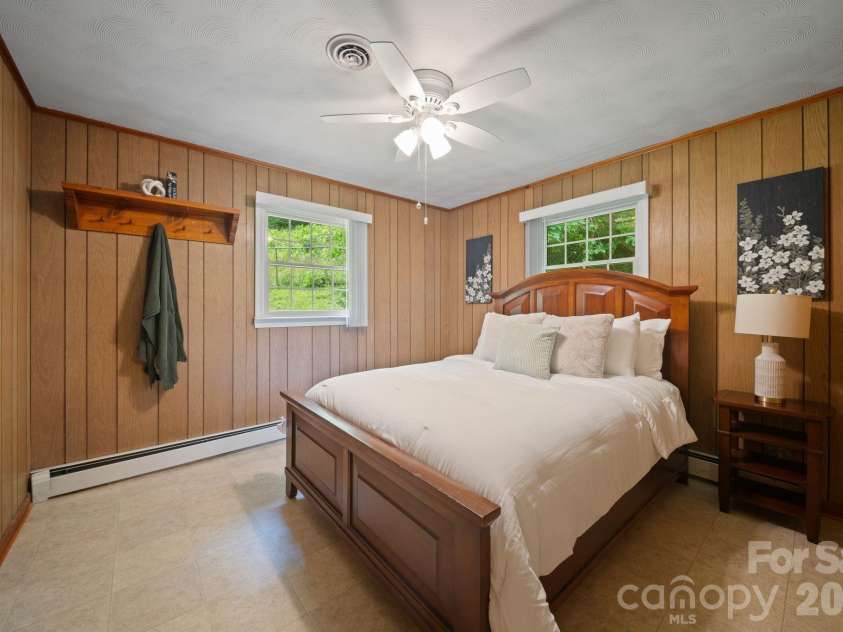 528 Baccus Siding Road, Green Mountain, NC 28740.  MLS# CAR4398758, YatesRealty ID 34699. 