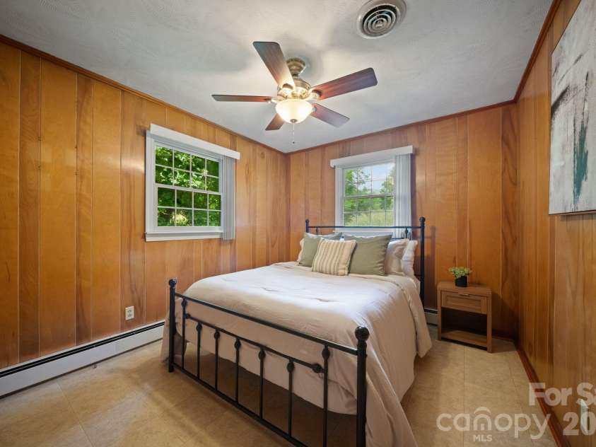 528 Baccus Siding Road, Green Mountain, NC 28740.  MLS# CAR4398758, YatesRealty ID 34699. 