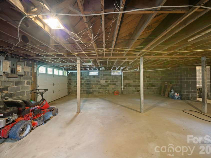 528 Baccus Siding Road, Green Mountain, NC 28740.  MLS# CAR4398758, YatesRealty ID 34699. 