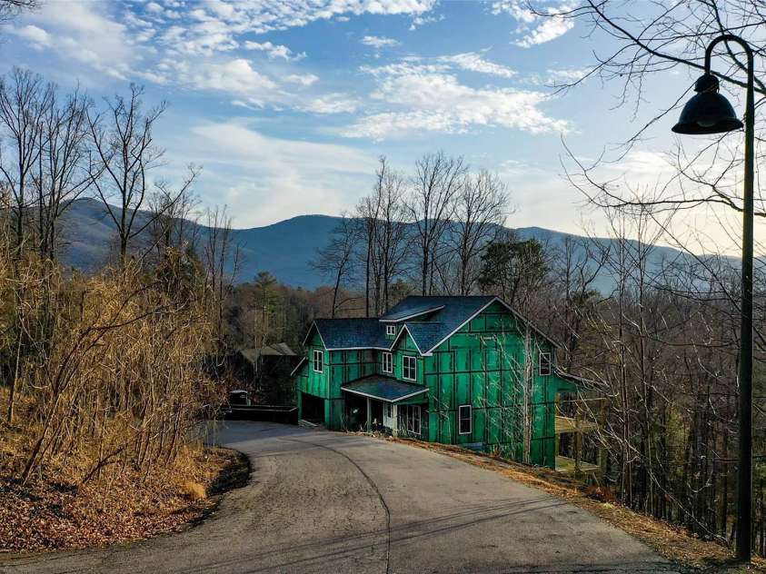 42 Stone Crest Mountain Drive, Black Mountain, NC 28711.  MLS# CAR3937373, YatesRealty ID 347. 
