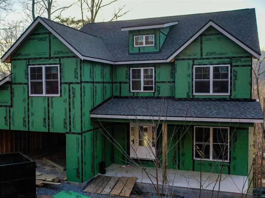 42 Stone Crest Mountain Drive, Black Mountain, NC 28711.  MLS# CAR3937373, YatesRealty ID 347. 