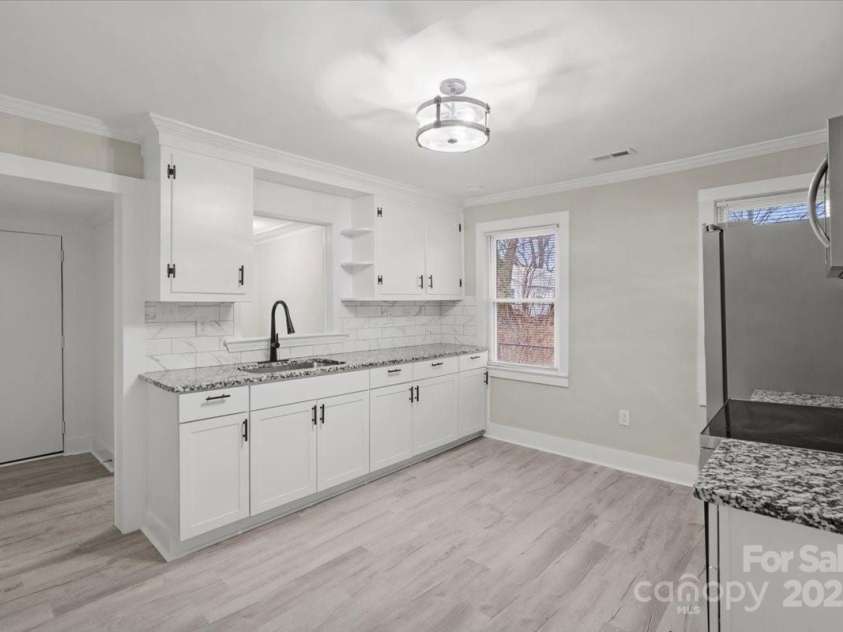 4421 Gum Street, Charlotte, NC 28208.  MLS# CAR4210808, YatesRealty ID 347. 