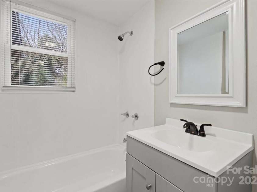 4421 Gum Street, Charlotte, NC 28208.  MLS# CAR4210808, YatesRealty ID 347. 