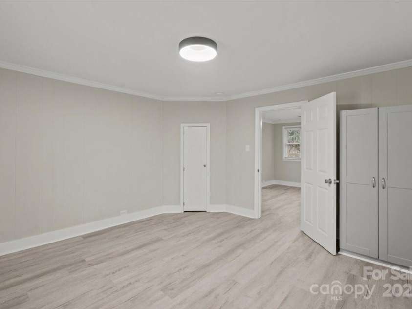 4421 Gum Street, Charlotte, NC 28208.  MLS# CAR4210808, YatesRealty ID 347. 