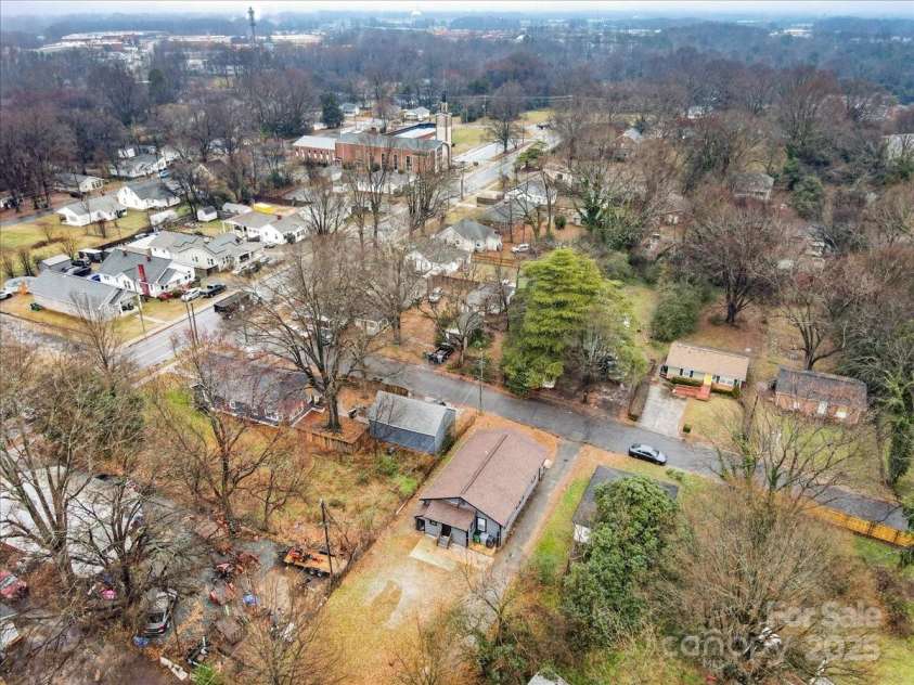 4421 Gum Street, Charlotte, NC 28208.  MLS# CAR4210808, YatesRealty ID 347. 