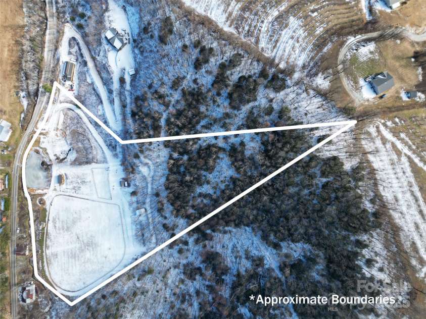 0 Sugarloaf Mountain Road, Hendersonville, NC 28792.  MLS# CAR4212969, YatesRealty ID 3470. 