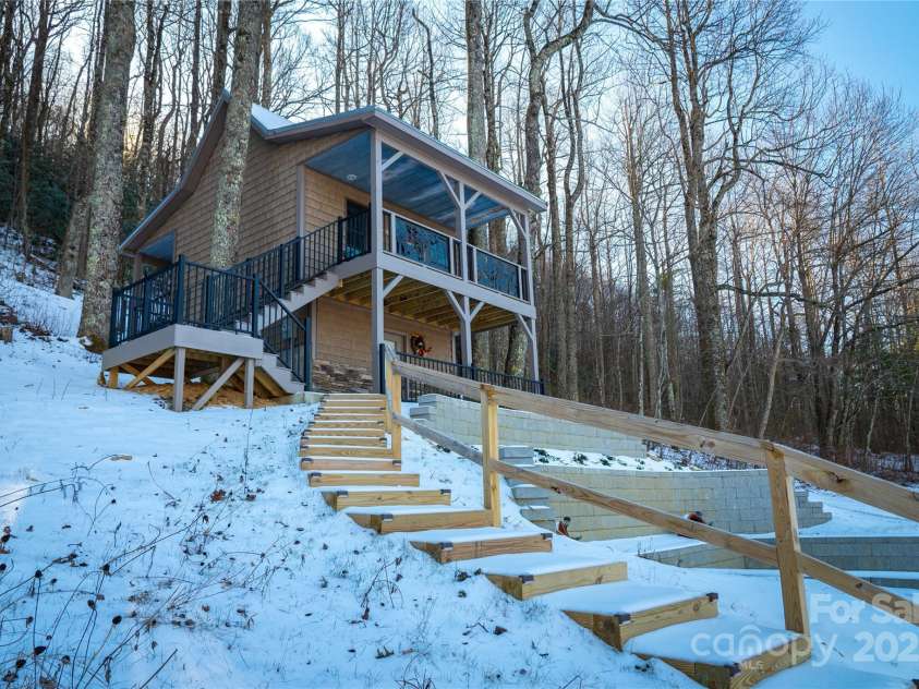 0 Sugarloaf Mountain Road, Hendersonville, NC 28792.  MLS# CAR4212969, YatesRealty ID 3470. 