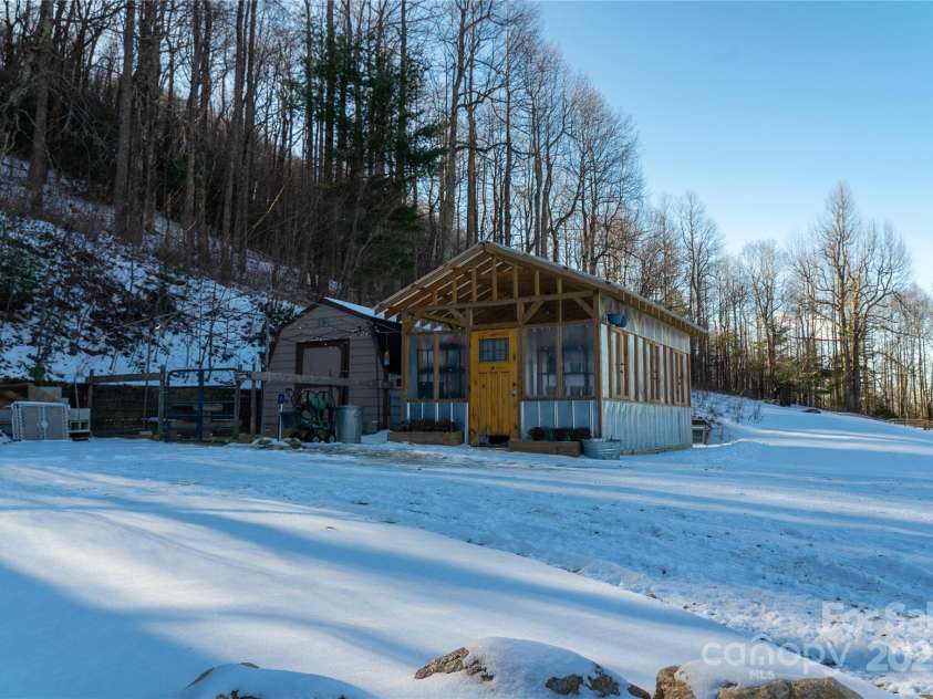 0 Sugarloaf Mountain Road, Hendersonville, NC 28792.  MLS# CAR4212969, YatesRealty ID 3470. Green house