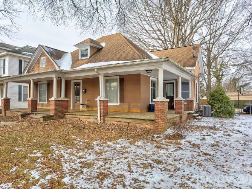 402 Salisbury Avenue, Spencer, NC 28159.  MLS# CAR4342111, YatesRealty ID 3470. 