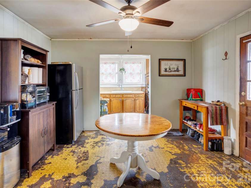 402 Salisbury Avenue, Spencer, NC 28159.  MLS# CAR4342111, YatesRealty ID 3470. 