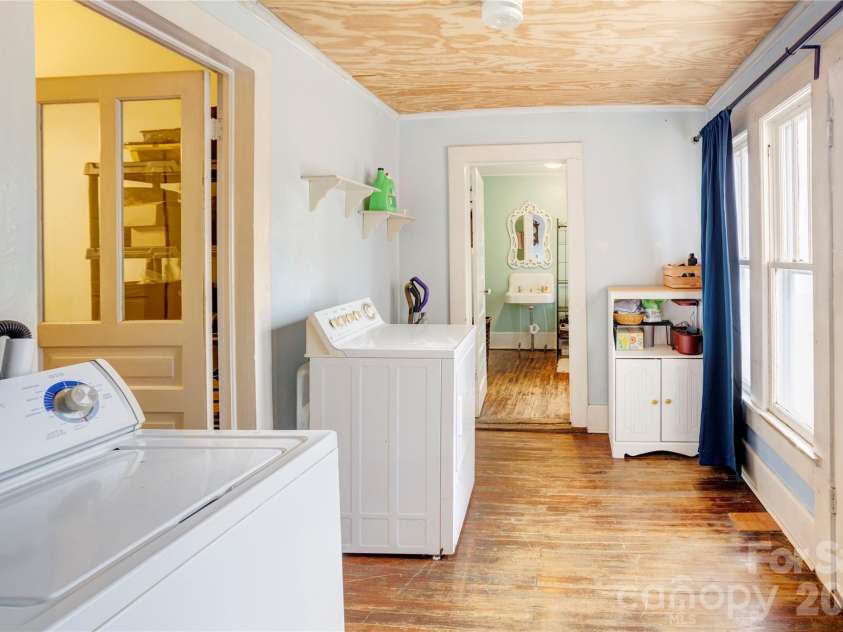 402 Salisbury Avenue, Spencer, NC 28159.  MLS# CAR4342111, YatesRealty ID 3470. 