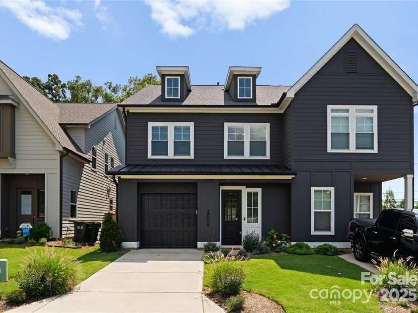 2600 Mason Circle, Charlotte, NC 28205.  MLS# CAR4291319, YatesRealty ID 34701. 