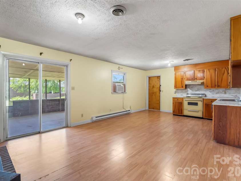 500 Pete Brittain Road, Morganton, NC 28655.  MLS# CAR4399853, YatesRealty ID 34701. 