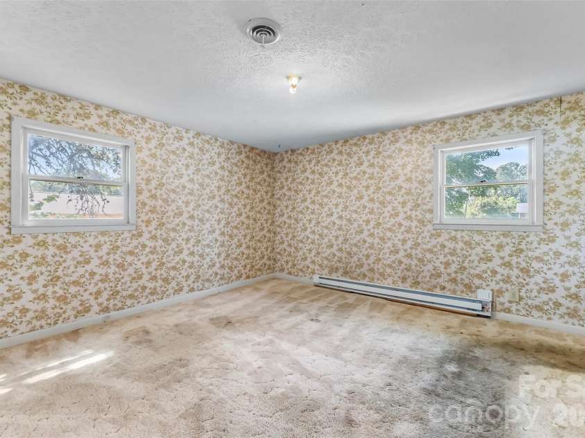 500 Pete Brittain Road, Morganton, NC 28655.  MLS# CAR4399853, YatesRealty ID 34701. 