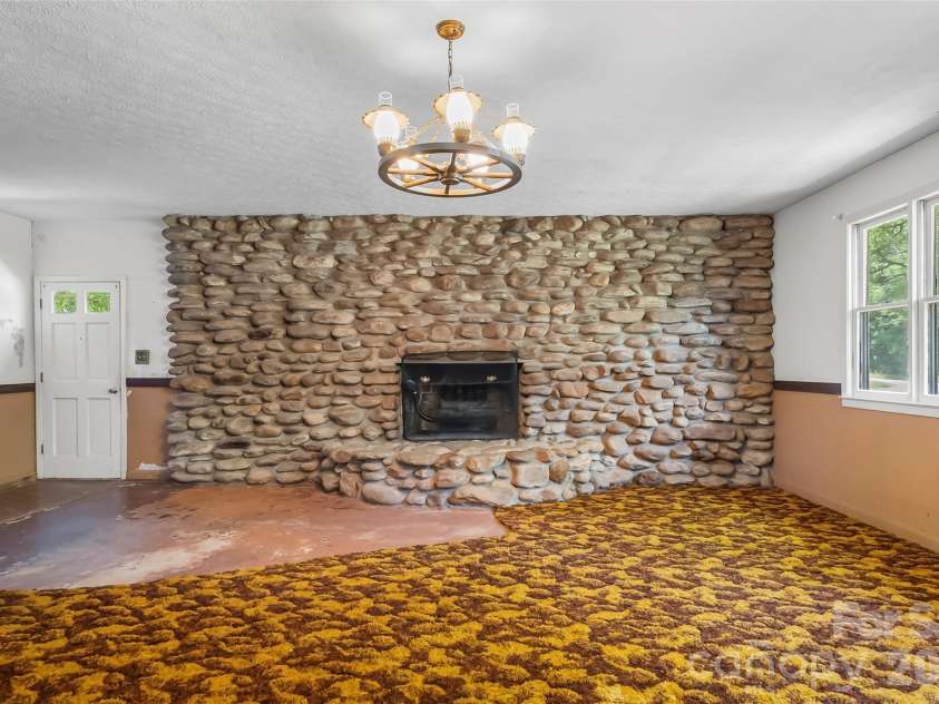 500 Pete Brittain Road, Morganton, NC 28655.  MLS# CAR4399853, YatesRealty ID 34701. 