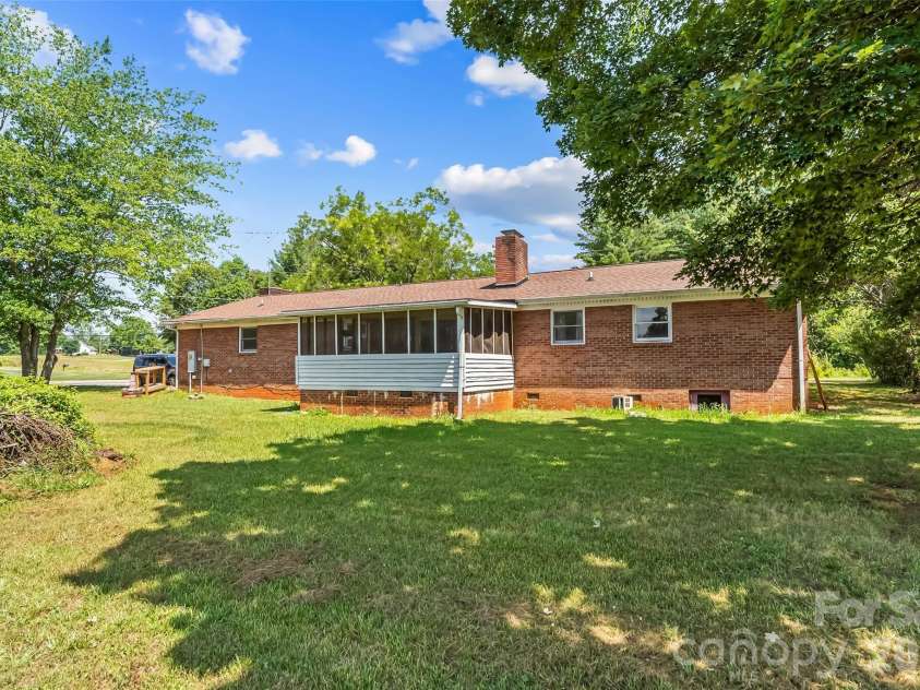 500 Pete Brittain Road, Morganton, NC 28655.  MLS# CAR4399853, YatesRealty ID 34701. 
