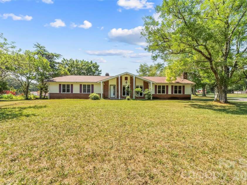 500 Pete Brittain Road, Morganton, NC 28655.  MLS# CAR4399853, YatesRealty ID 34701. 