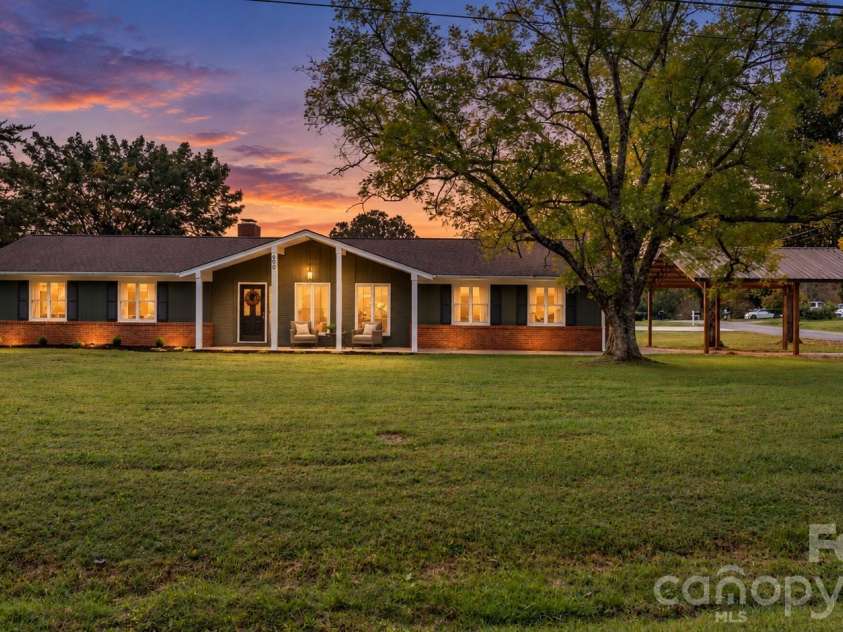 500 Pete Brittain Road, Morganton, NC 28655.  MLS# CAR4436702, YatesRealty ID 34701. 