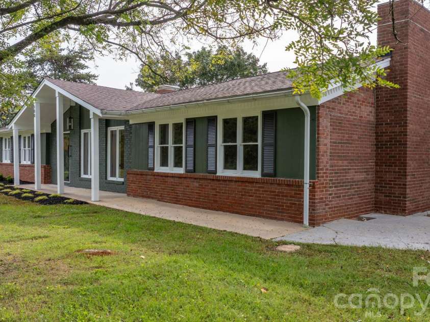 500 Pete Brittain Road, Morganton, NC 28655.  MLS# CAR4436702, YatesRealty ID 34701. 