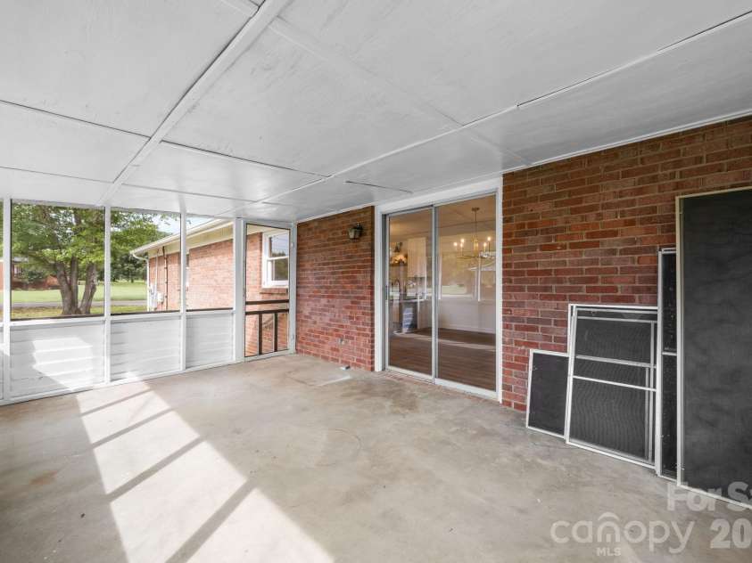 500 Pete Brittain Road, Morganton, NC 28655.  MLS# CAR4436702, YatesRealty ID 34701. 