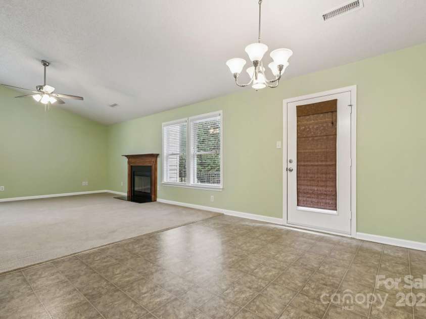 1909 Leesburg Drive, Clover, SC 29710.  MLS# CAR4279324, YatesRealty ID 34702. 