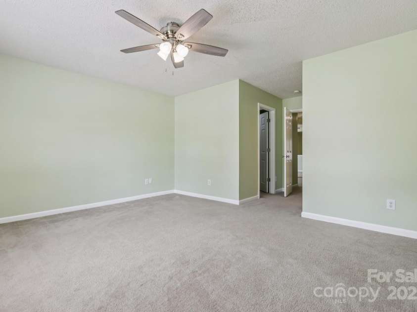 1909 Leesburg Drive, Clover, SC 29710.  MLS# CAR4279324, YatesRealty ID 34702. 