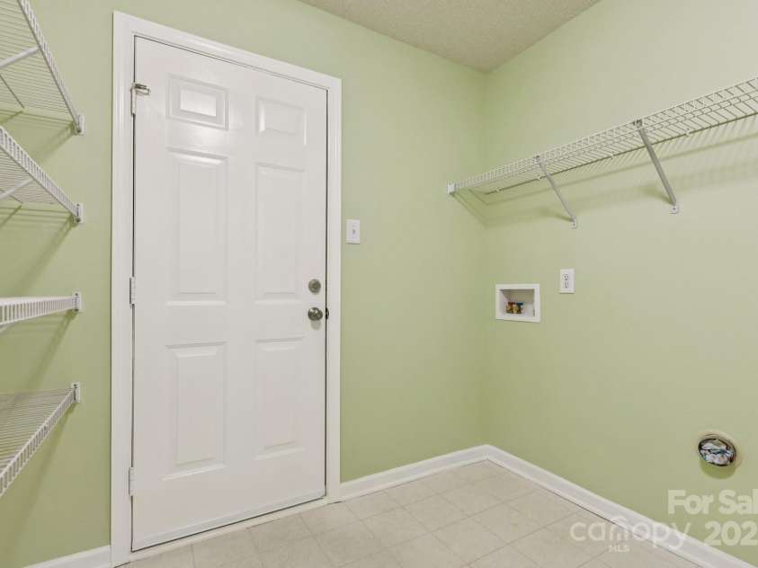 1909 Leesburg Drive, Clover, SC 29710.  MLS# CAR4279324, YatesRealty ID 34702. 