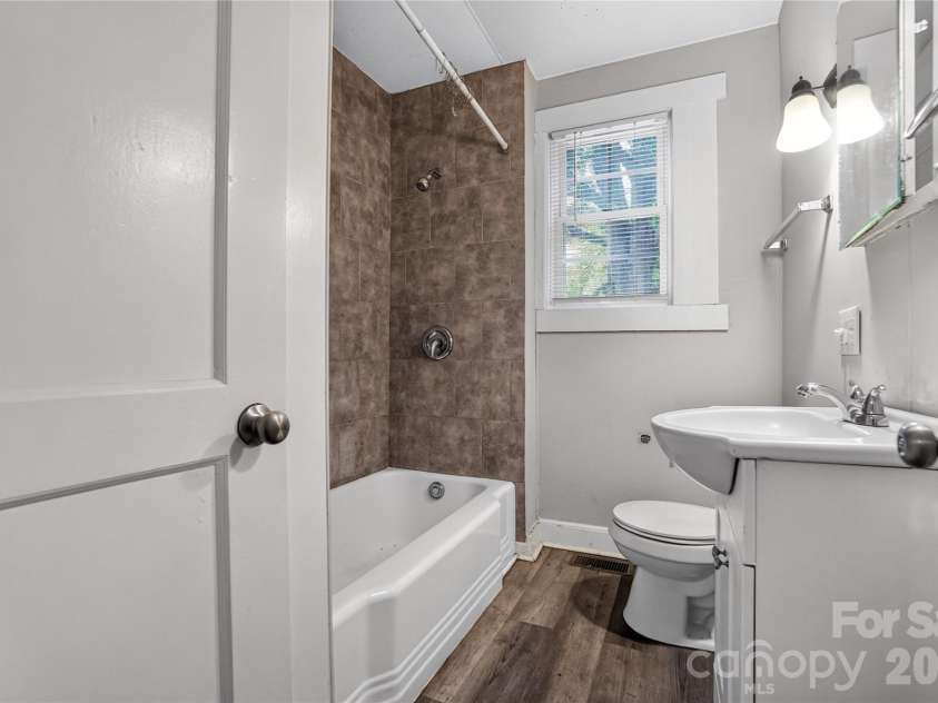 405 Ransom Street, Gastonia, NC 28052.  MLS# CAR4397780, YatesRealty ID 34703. 