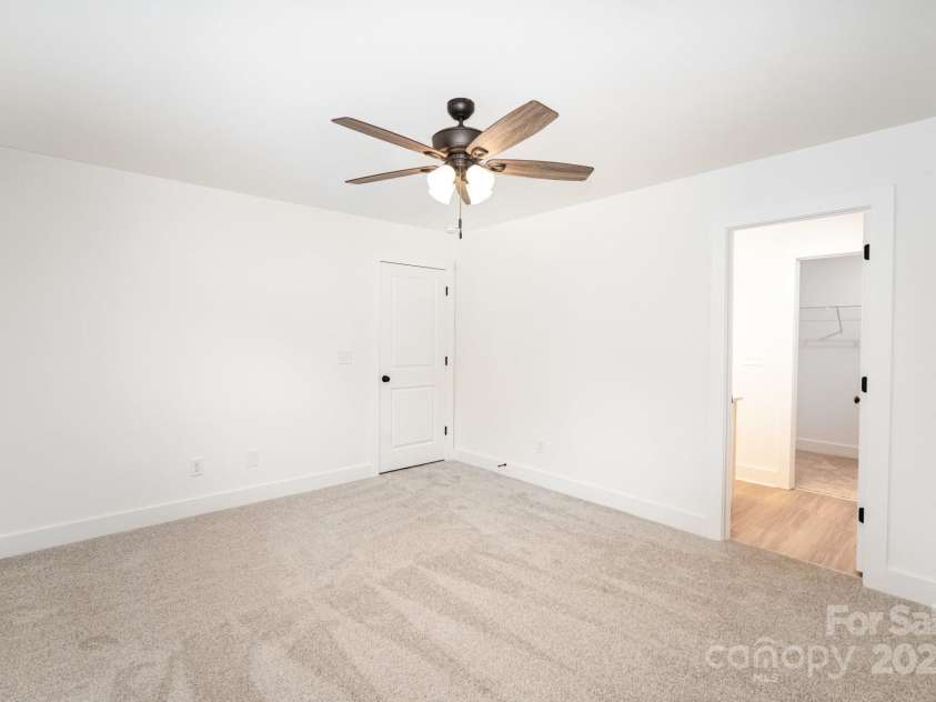 307 Oakdale Avenue, Kannapolis, NC 28083.  MLS# CAR4287737, YatesRealty ID 34704. 