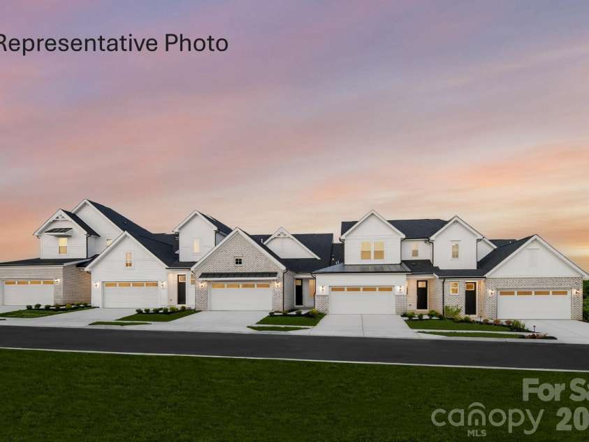 1433 Twin Leaf Road, Fort Mill, SC 29715.  MLS# CAR4400175, YatesRealty ID 34705. 