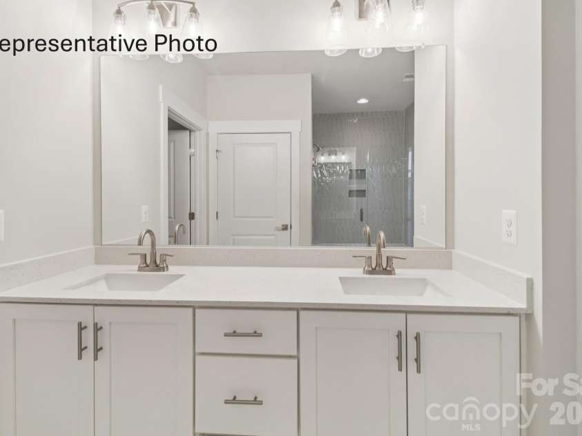 1433 Twin Leaf Road, Fort Mill, SC 29715.  MLS# CAR4400175, YatesRealty ID 34705. 