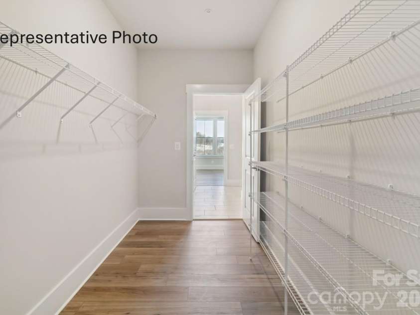 1433 Twin Leaf Road, Fort Mill, SC 29715.  MLS# CAR4400175, YatesRealty ID 34705. 