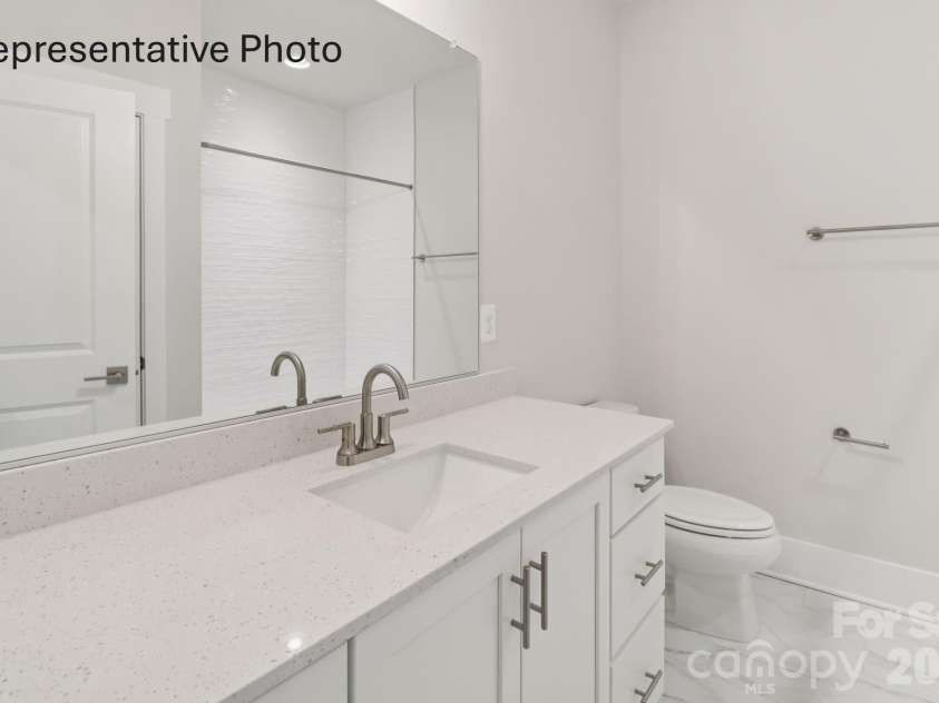 1433 Twin Leaf Road, Fort Mill, SC 29715.  MLS# CAR4400175, YatesRealty ID 34705. 
