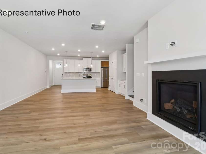 1433 Twin Leaf Road, Fort Mill, SC 29715.  MLS# CAR4400175, YatesRealty ID 34705. Electric fireplace