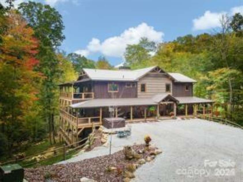 16 Gihon Waters Trail, Canton, NC 28716.  MLS# CAR4291621, YatesRealty ID 34705. 16 GIHON WATERS TRAIL