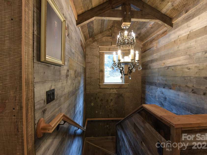 16 Gihon Waters Trail, Canton, NC 28716.  MLS# CAR4291621, YatesRealty ID 34705. GRAND STAIRWELL