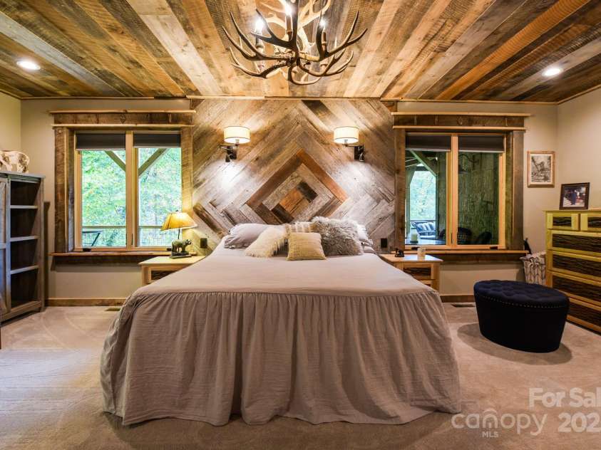 16 Gihon Waters Trail, Canton, NC 28716.  MLS# CAR4291621, YatesRealty ID 34705. MAIN LEVEL BD