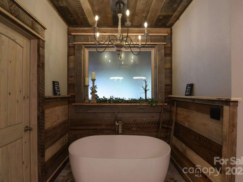 16 Gihon Waters Trail, Canton, NC 28716.  MLS# CAR4291621, YatesRealty ID 34705. MAIN LEVEL TUB