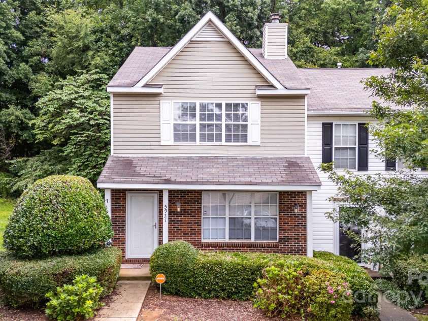 5921 Cougar Lane, Charlotte, NC 28269.  MLS# CAR4291089, YatesRealty ID 34708. Front Exterior