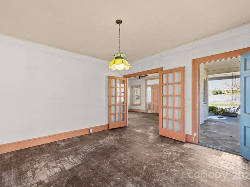1011 Ashe Avenue, Lenoir, NC 28645.  MLS# CAR4326703, YatesRealty ID 3471. 