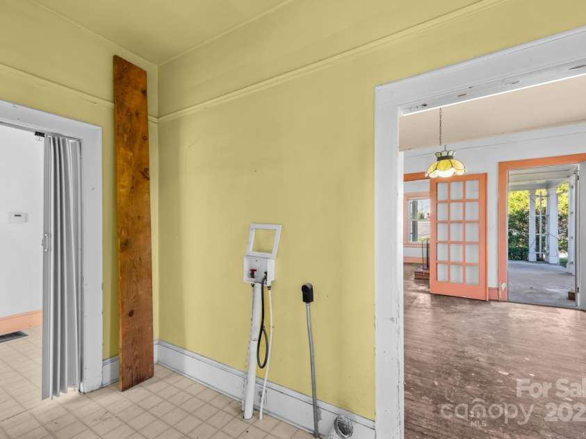 1011 Ashe Avenue, Lenoir, NC 28645.  MLS# CAR4326703, YatesRealty ID 3471. 