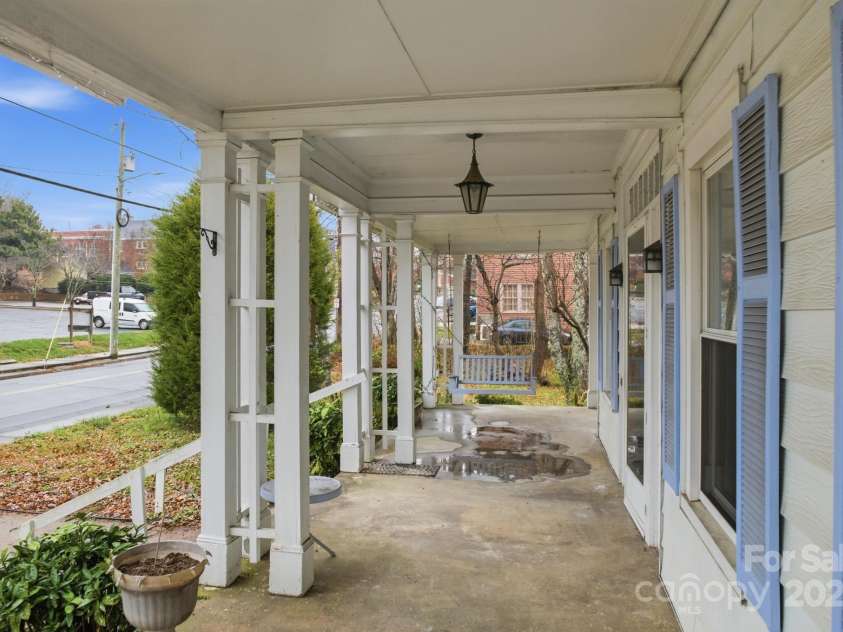 1011 Ashe Avenue, Lenoir, NC 28645.  MLS# CAR4326703, YatesRealty ID 3471. 