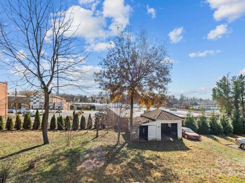 1011 Ashe Avenue, Lenoir, NC 28645.  MLS# CAR4326703, YatesRealty ID 3471. 